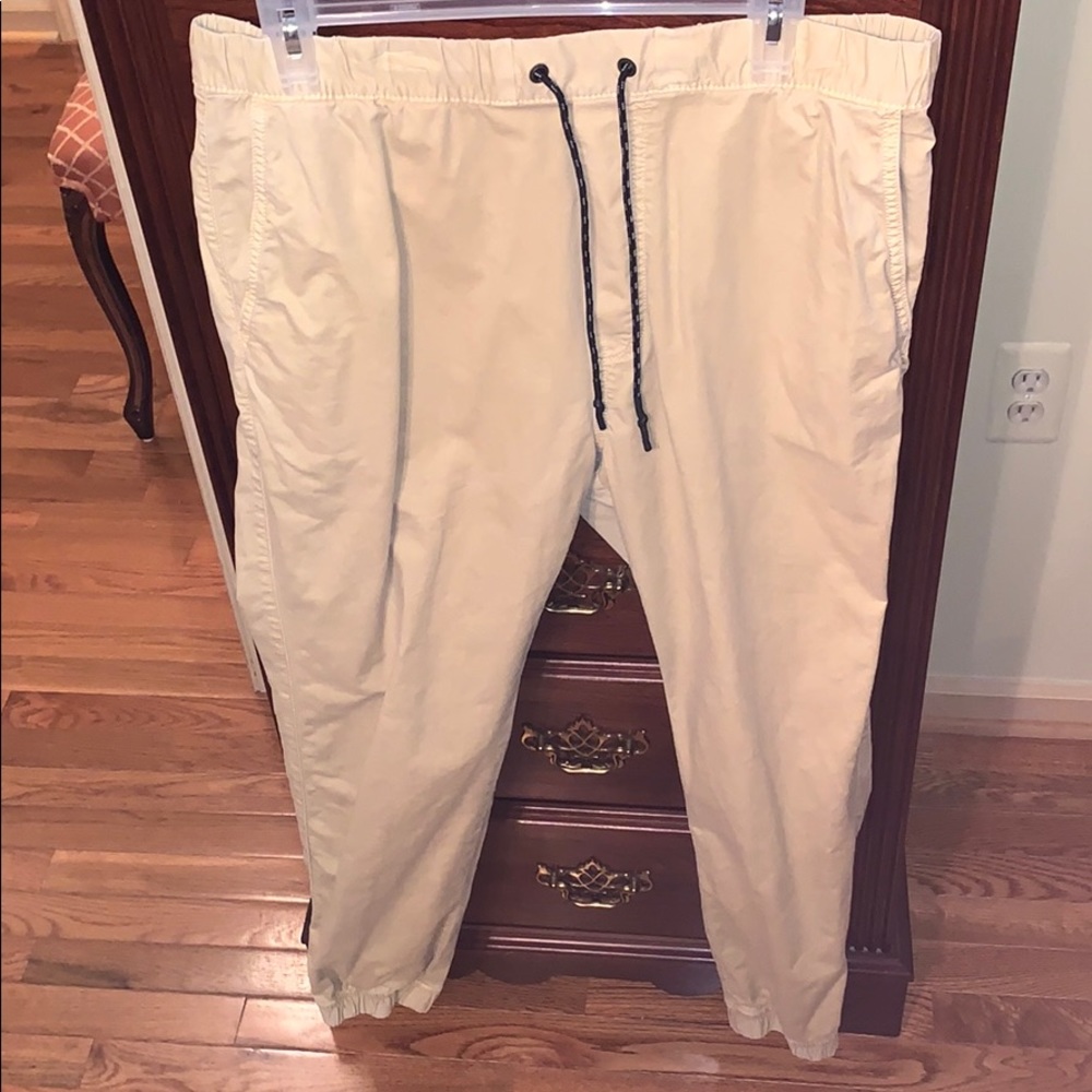 American Eagle Joggers